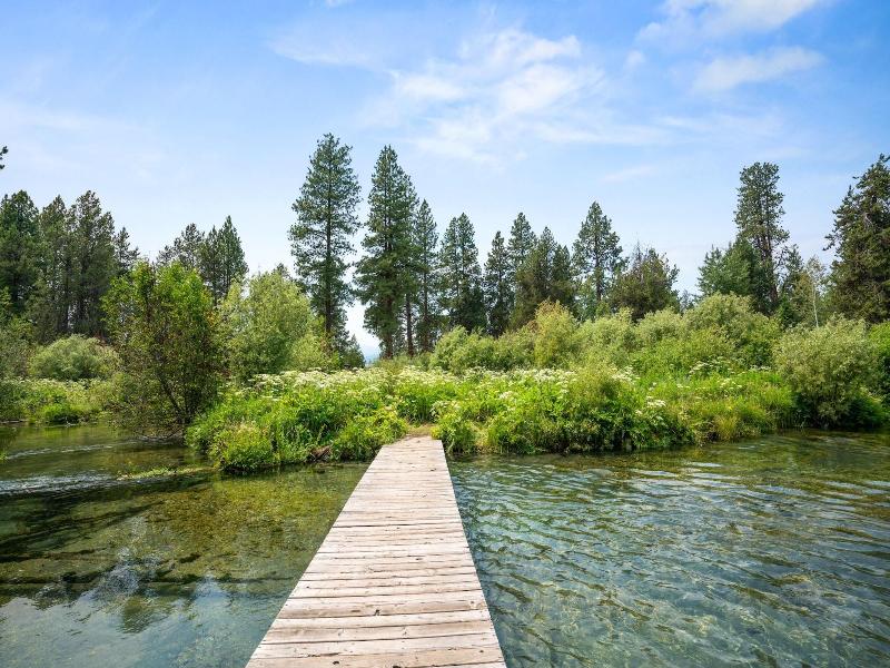 Crater Lake Resort