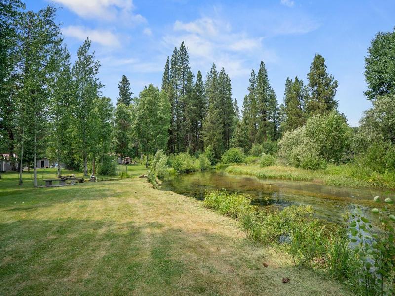 Crater Lake Resort