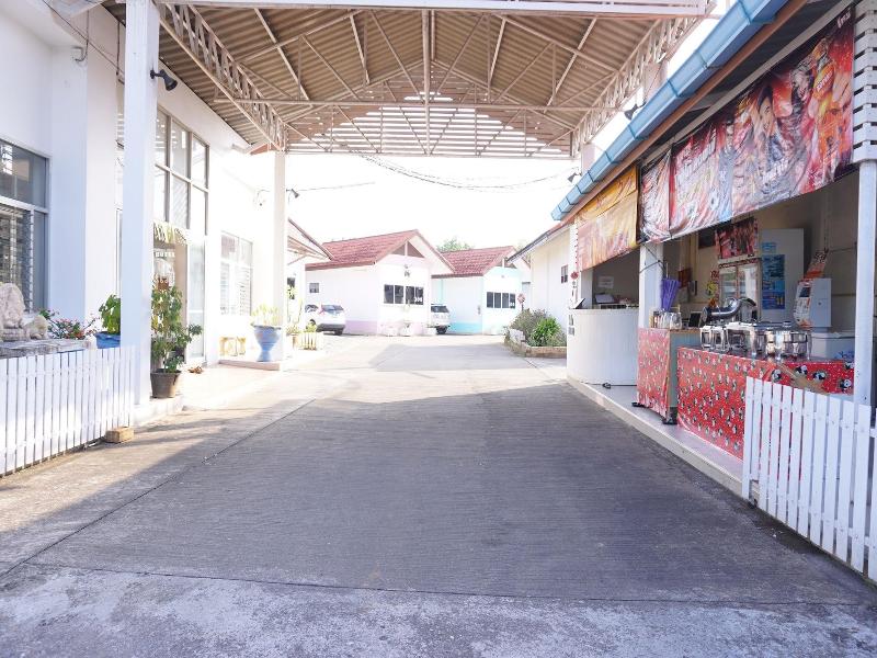Chumphon Park Resort image
