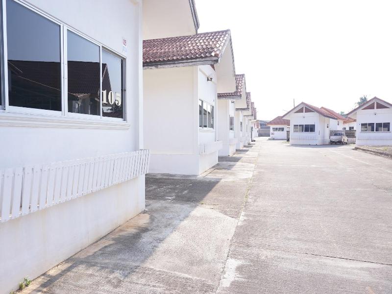 Chumphon Park Resort image