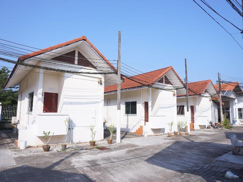 Chumphon Park Resort image