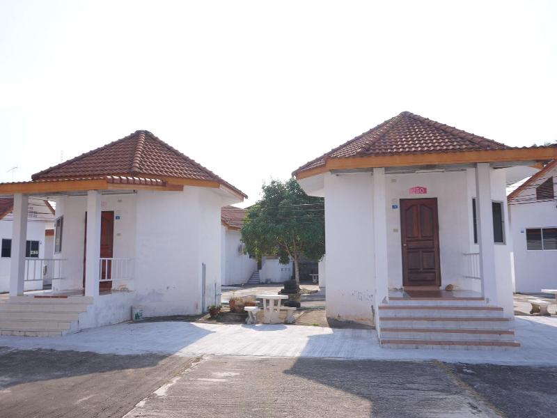 Chumphon Park Resort image