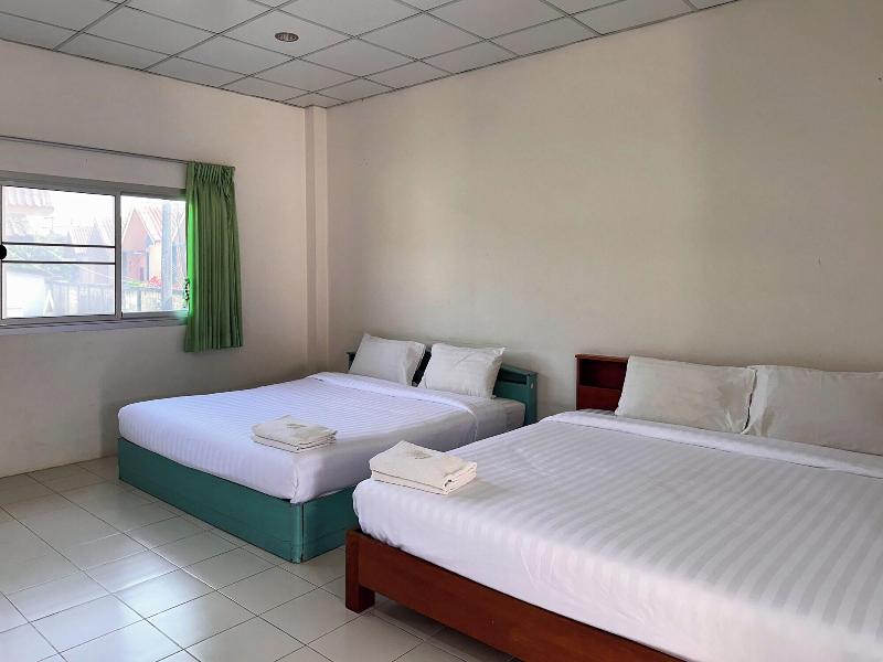Chumphon Park Resort image
