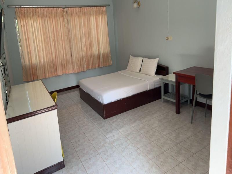 Chumphon Park Resort image