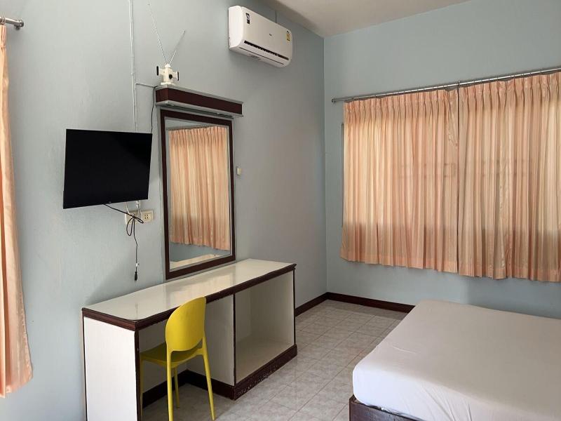 Chumphon Park Resort image