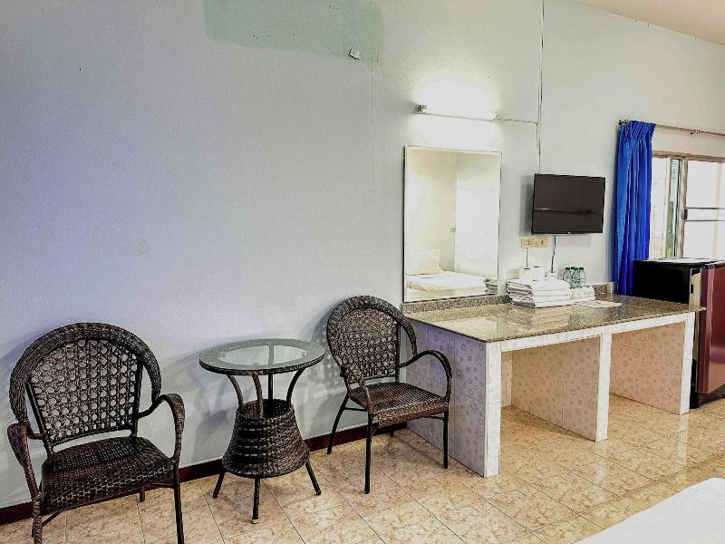 Chumphon Park Resort image