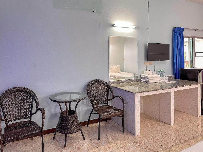Chumphon Park Resort image