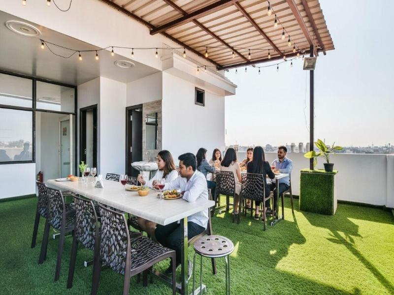 Fabhotel Aman Residency