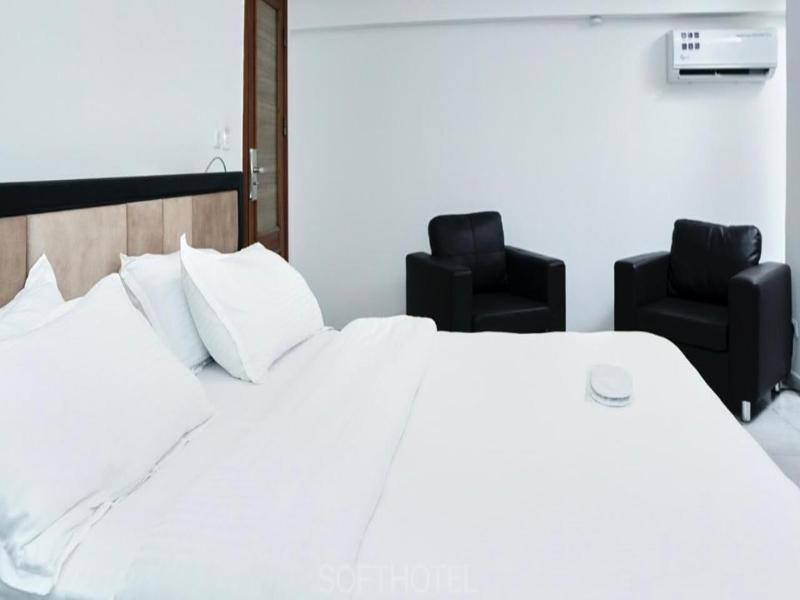 Softhotel Douala image