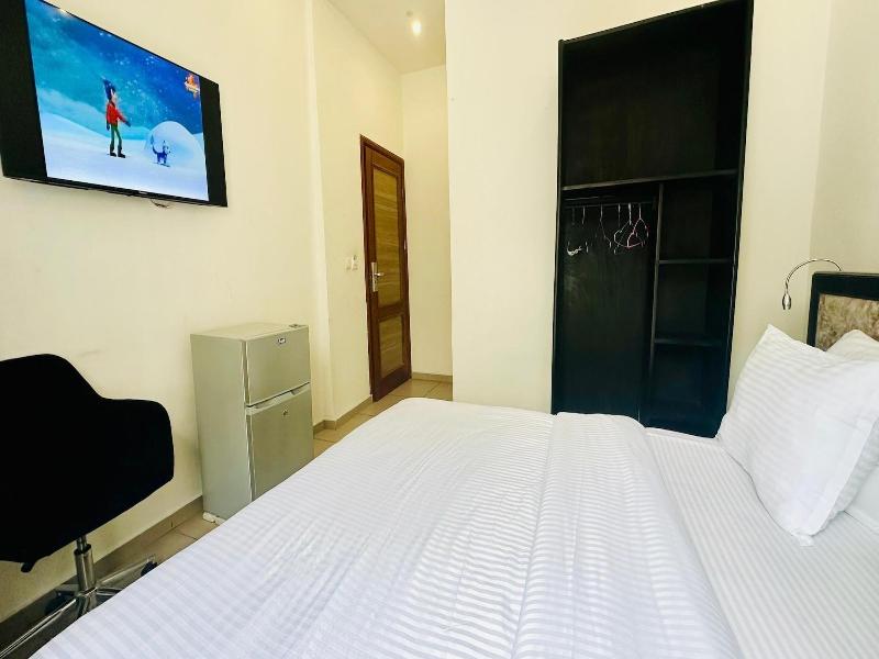Softhotel Douala image