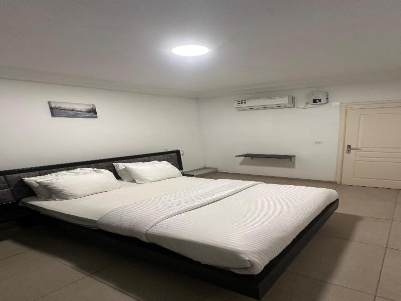 Softhotel Douala image