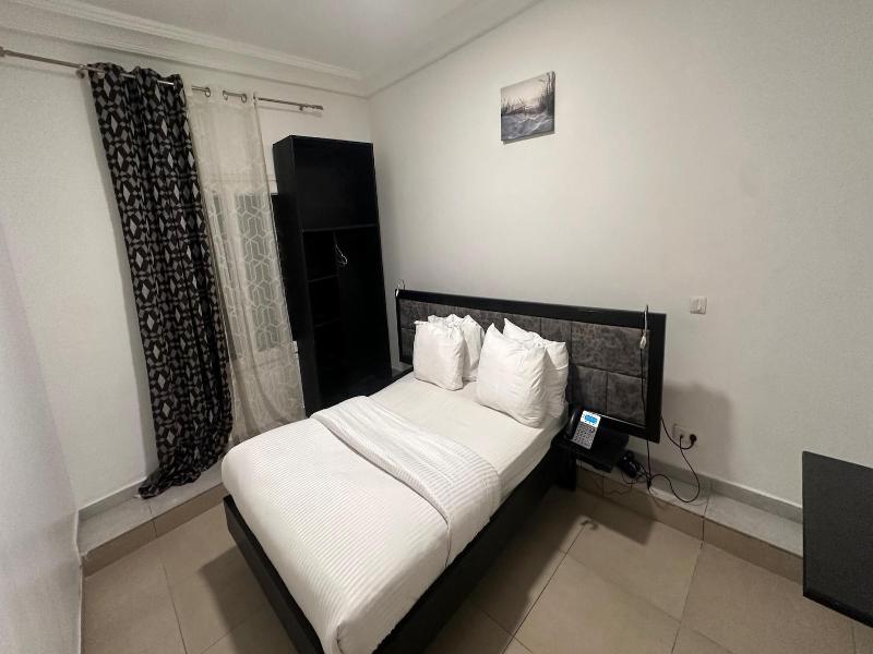 Softhotel Douala image