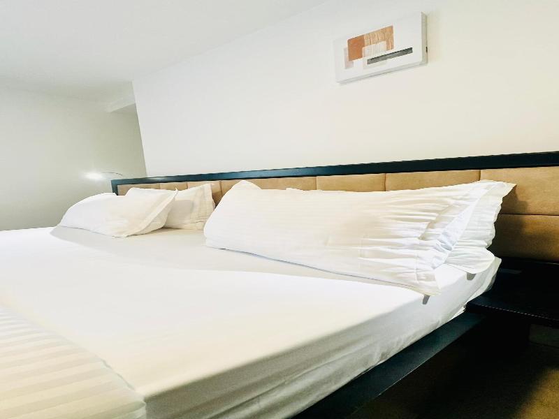 Softhotel Douala image