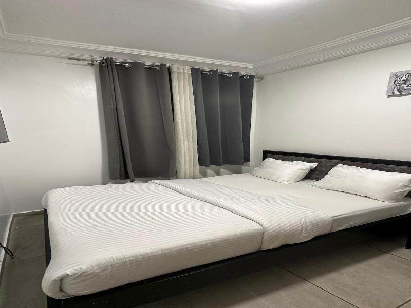 Softhotel Douala image