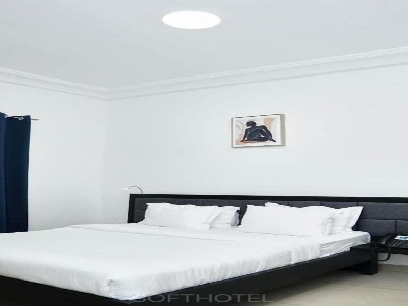 Softhotel Douala image