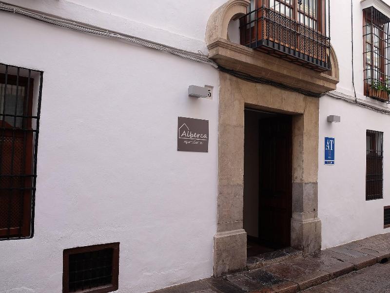 Apartasuites Alberca image