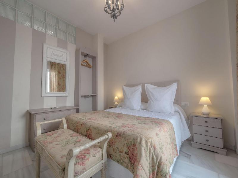 Apartasuites Alberca image