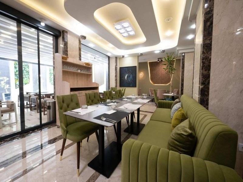 Rv Hotel Dely Brahim image