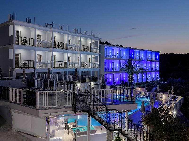 Christina Apartments