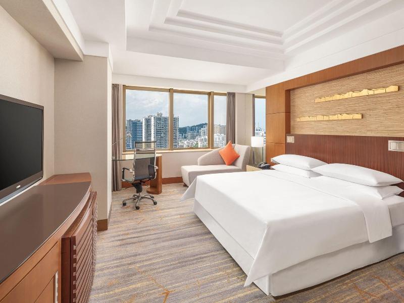 DOUBLE CITY VIEW KING BED — photo 12