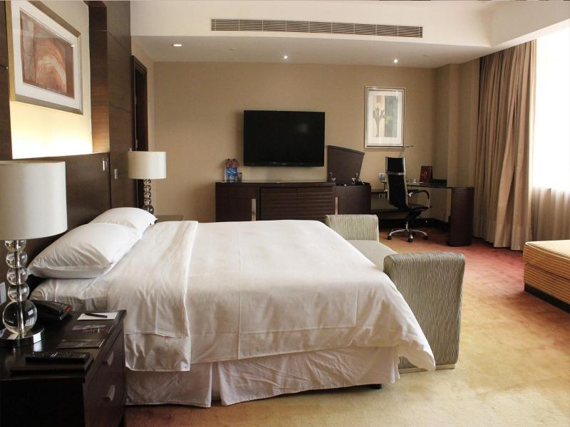 SUITE EXECUTIVE KING BED
