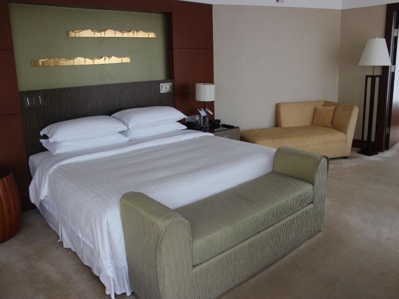SUITE EXECUTIVE KING BED