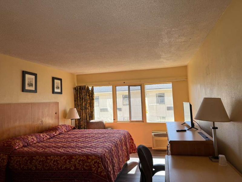 Country Host Inn