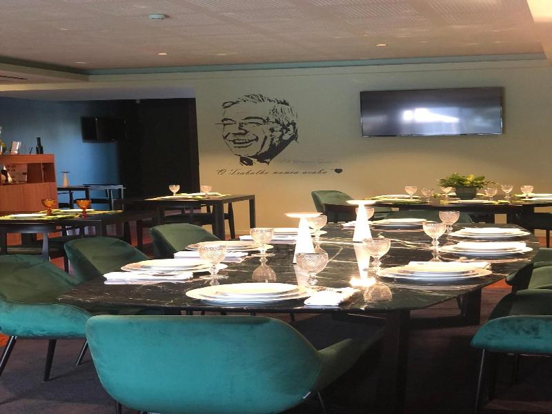 Hotel Vila Luena image