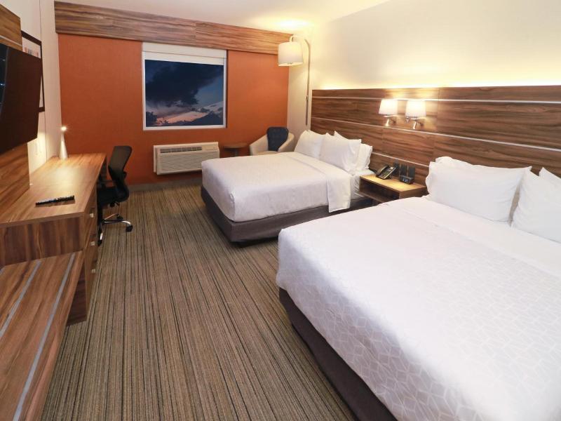 Holiday Inn Express Monterrey Fundidora By Ihg image