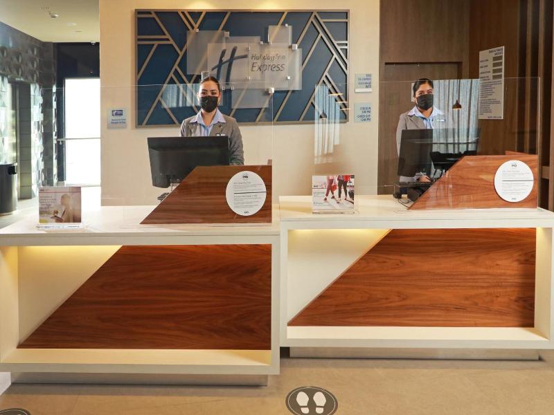 Holiday Inn Express Monterrey Fundidora By Ihg image