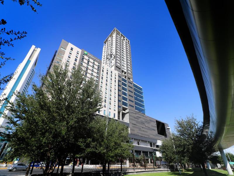 Holiday Inn Express Monterrey Fundidora By Ihg image