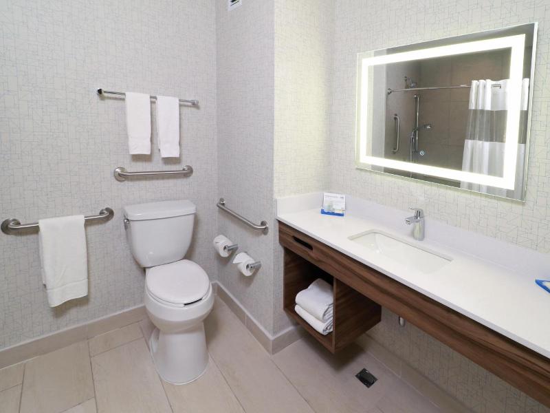 Holiday Inn Express Monterrey Fundidora By Ihg image
