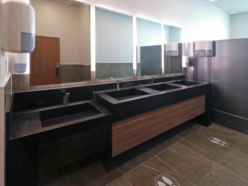 Holiday Inn Express Monterrey Fundidora By Ihg image