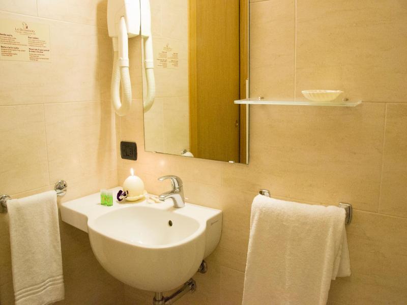 Lo Scoiattolo Piedmont Bike Hotel image