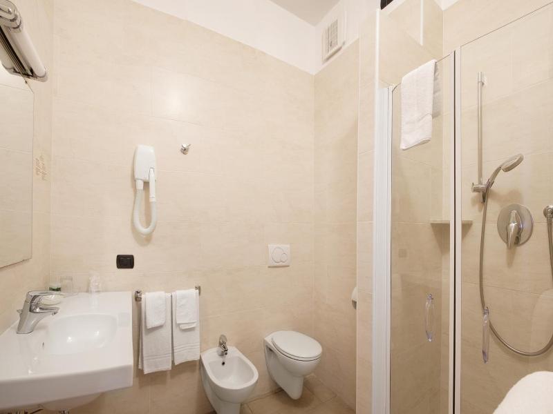 Lo Scoiattolo Piedmont Bike Hotel image