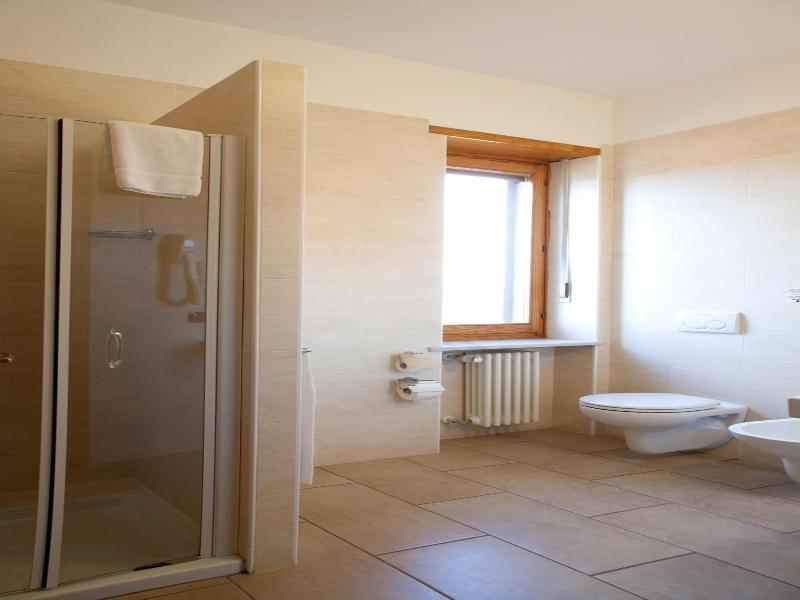 Lo Scoiattolo Piedmont Bike Hotel image