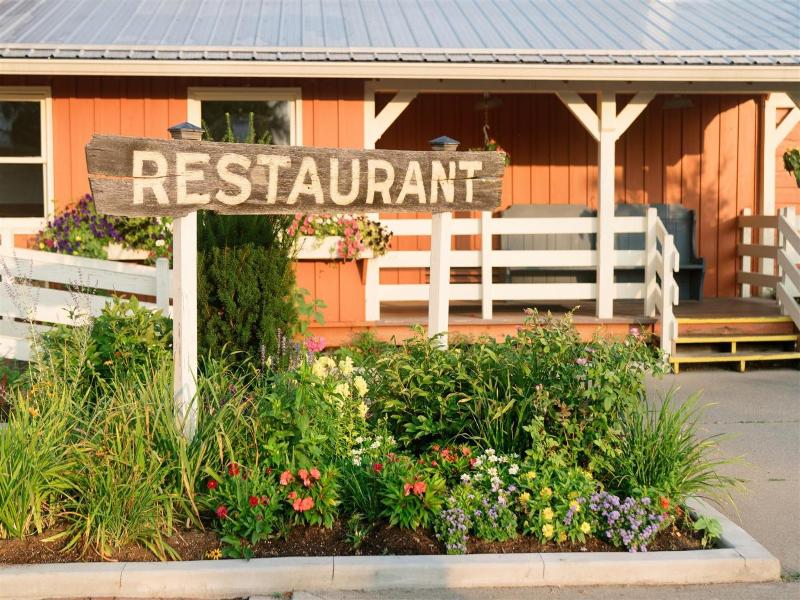 Brown County Inn image