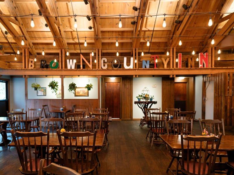Brown County Inn image