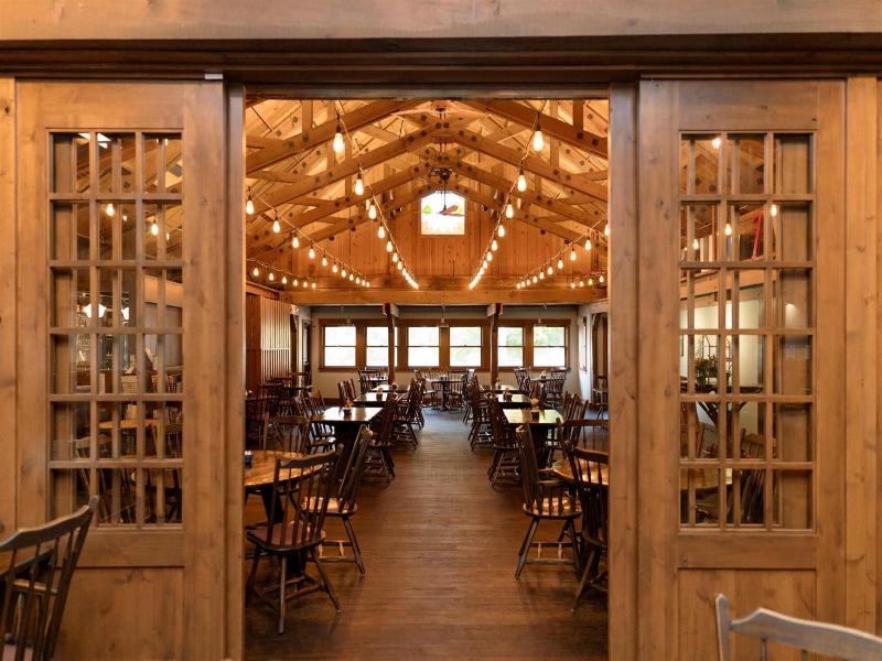 Brown County Inn image