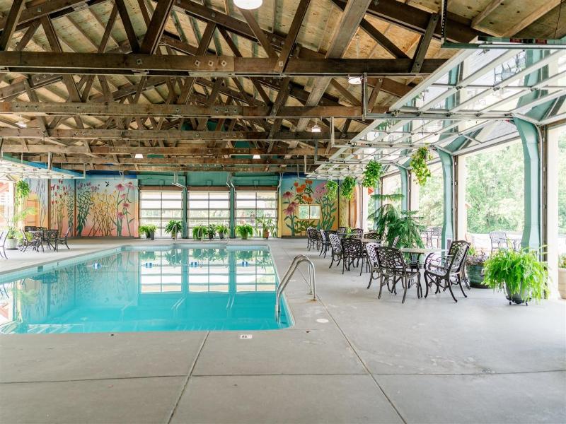 Brown County Inn image