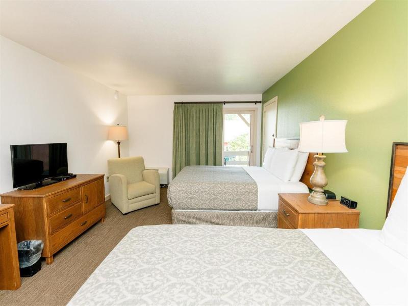 Brown County Inn image