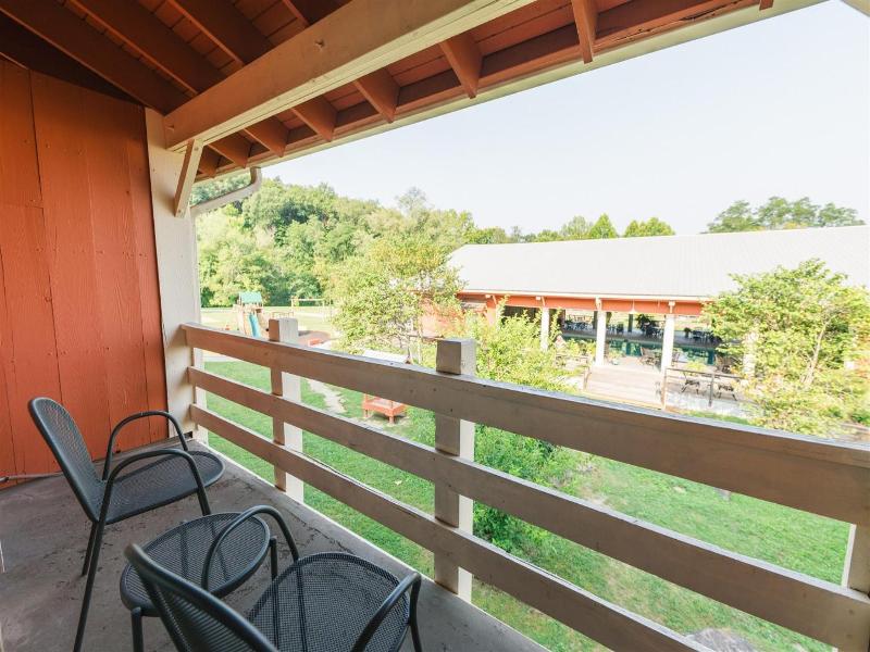 Brown County Inn image