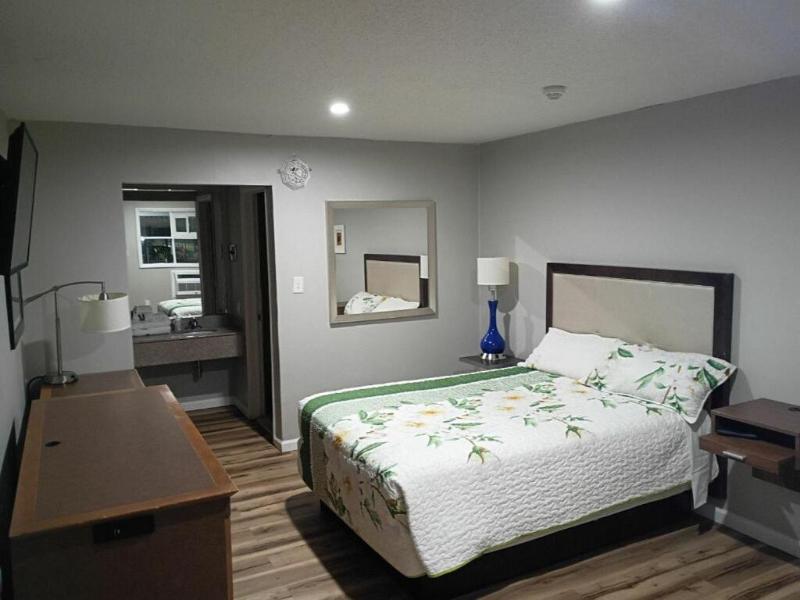 Bel Air Motor Lodge image