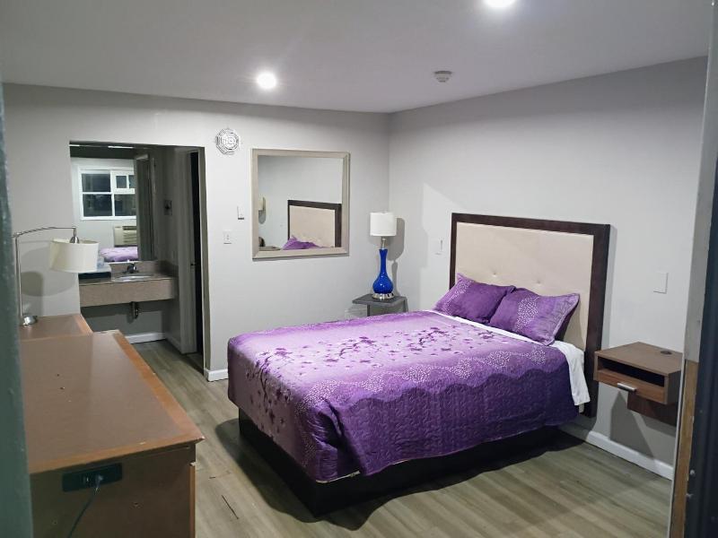 Bel Air Motor Lodge image