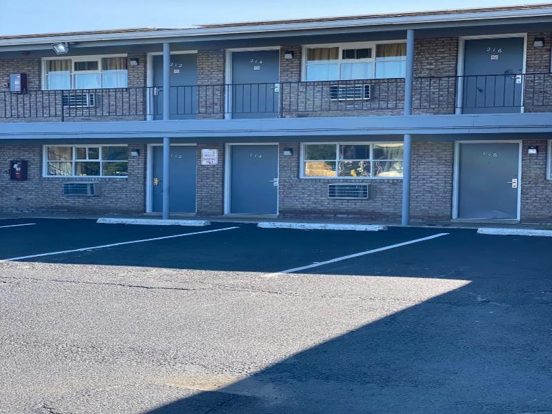 Bel Air Motor Lodge image