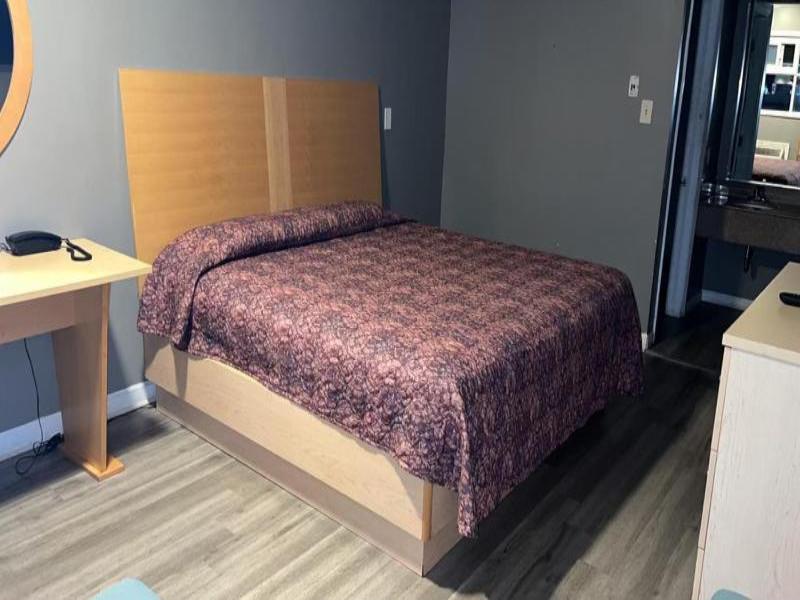 Bel Air Motor Lodge image