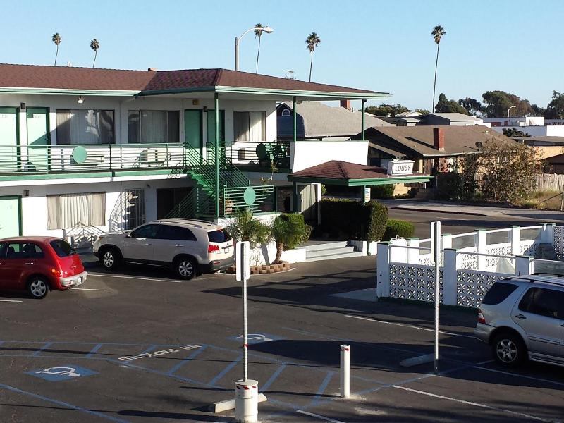 Travelers Beach Inn image