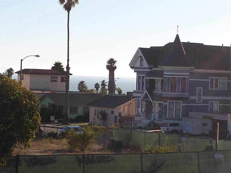 Travelers Beach Inn image