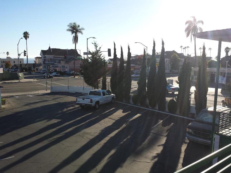 Travelers Beach Inn image
