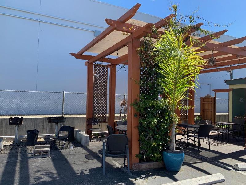 Sandyland Reef Inn image
